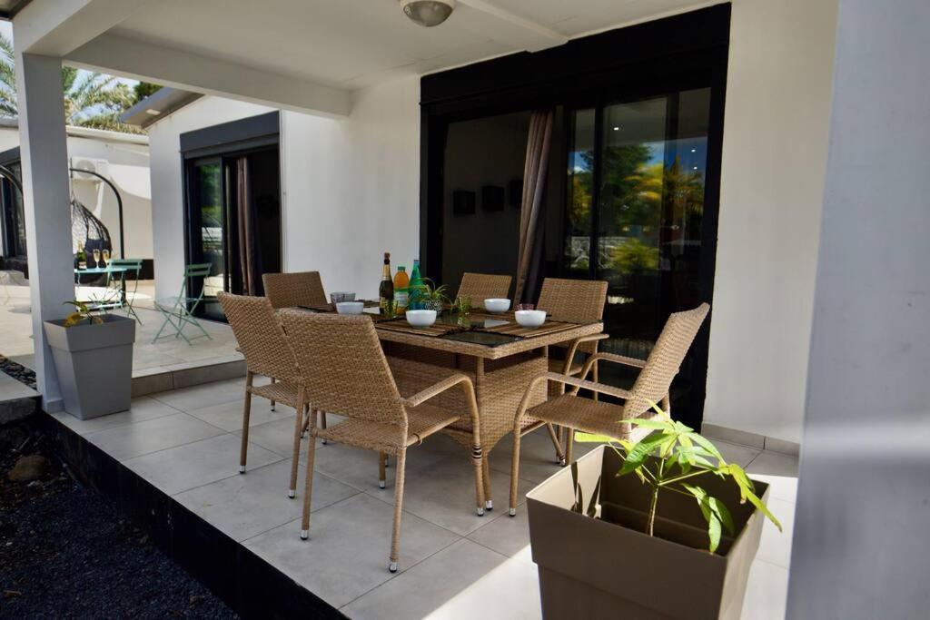 Villa Du Beau Vallon 2 Jacuzzi Privatif Et Piscine Chauffee Partagee Saint-Benoît Extérieur photo